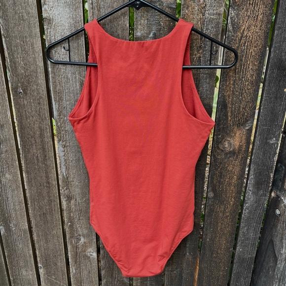 Everlane Supima Cotton High Neck Sleeveless Rust Bodysuit Sz S - Picture 2 of 11